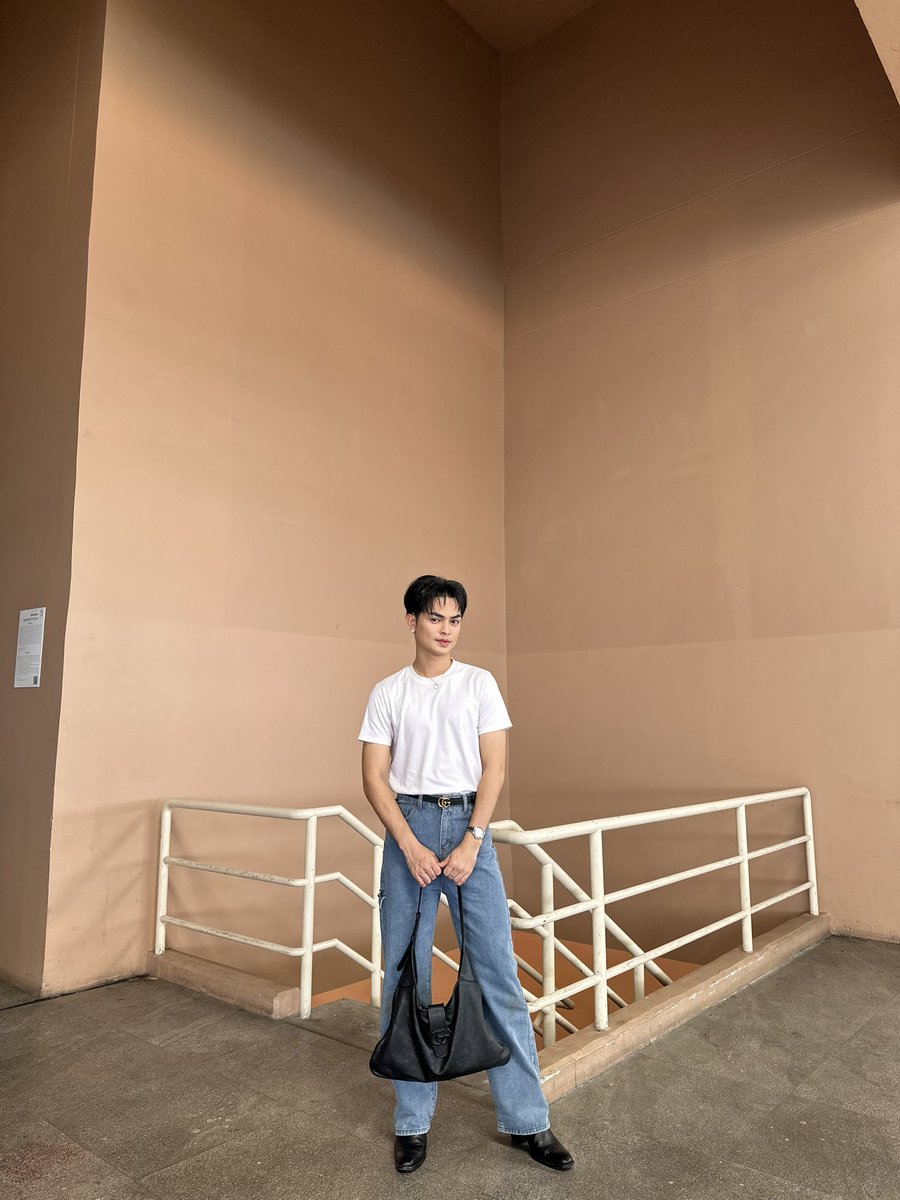 •
ก็ให้ไปทั้งใจแล้ว เธอจะเอาทั้งตัวด้วยมั้ยล่ะ🫣 
#banksornn 
#ด้อมเด็กวัดเสียงหวาน🧡