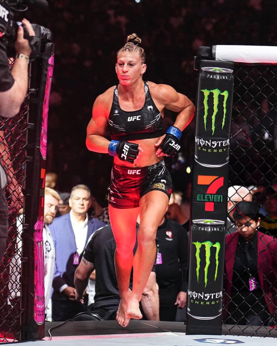 'How about you test your takedowns' Kayla Harrison called out by 'the best female takedown defender' in the #UFC 🤼‍♀️🚫 Full details here: sk.news/2p8dbw6n