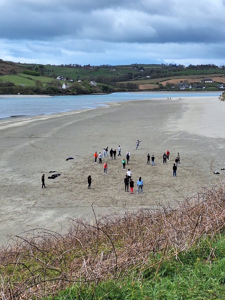 Auf Wiedersehen to our German Exchange students from Munich who were with us this week. Thank you to all students who participated & host families who welcomed and provided a wonderful cultural experience. Pictured: German and Irish exchange game of soccer on inchydoney beach ⚽