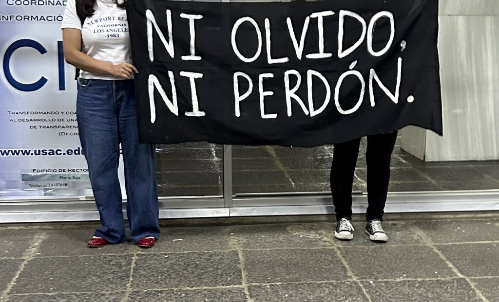 La Universidad y sus estudiantes no olvidarán ni perdonarán a quiénes le hicieron daño y quisieron acabar con ella. La USAC se debe al pueblo y a su memoria.