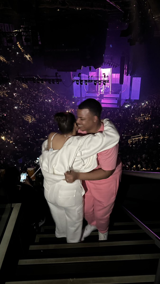 rohdavidson_'s tweet photo. MOMENT4LIFE ✨

#GagCityToronto was a time! See you again on the 30th 💓 @NICKIMINAJ https://t.co/nb8AwKBO5g