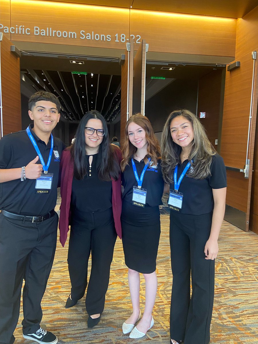 Proud to have work with these amazing @BurtonSchools students over the last two years presenting at 2 major conferences and having them host multiple schools! These students are what the #BurtonExperience is all about