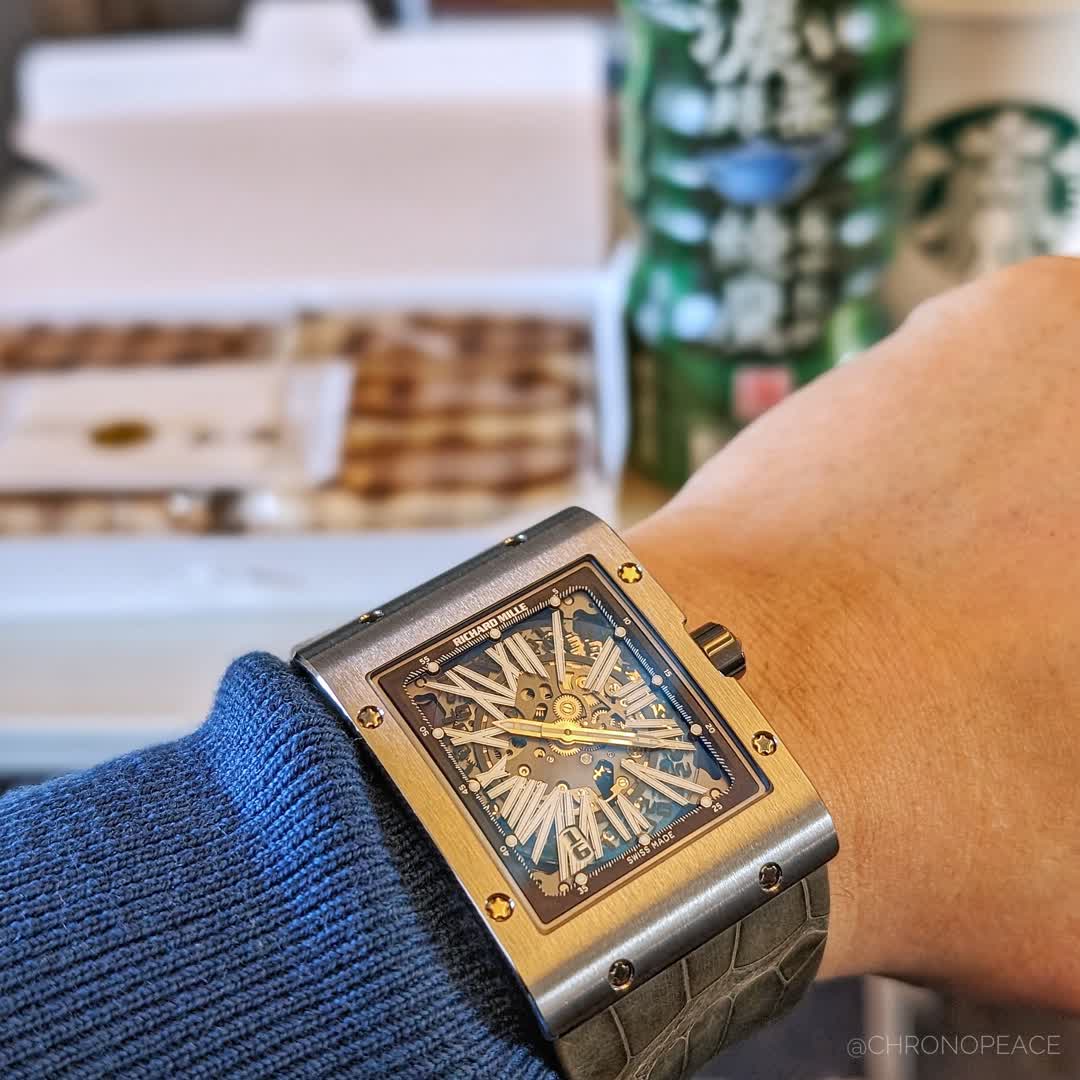 chronopeace's tweet photo. この薄さと濃い茶のおかげで、万世のヒレカツサンドもカロリーゼロのはず。しかしリシャールミルをほとんど着けなくなったなぁ。 One of the best ultrathin Richard Mille watches.

#richardmille #rm016 #リシャールミル https://t.co/yY9KUSN8eC