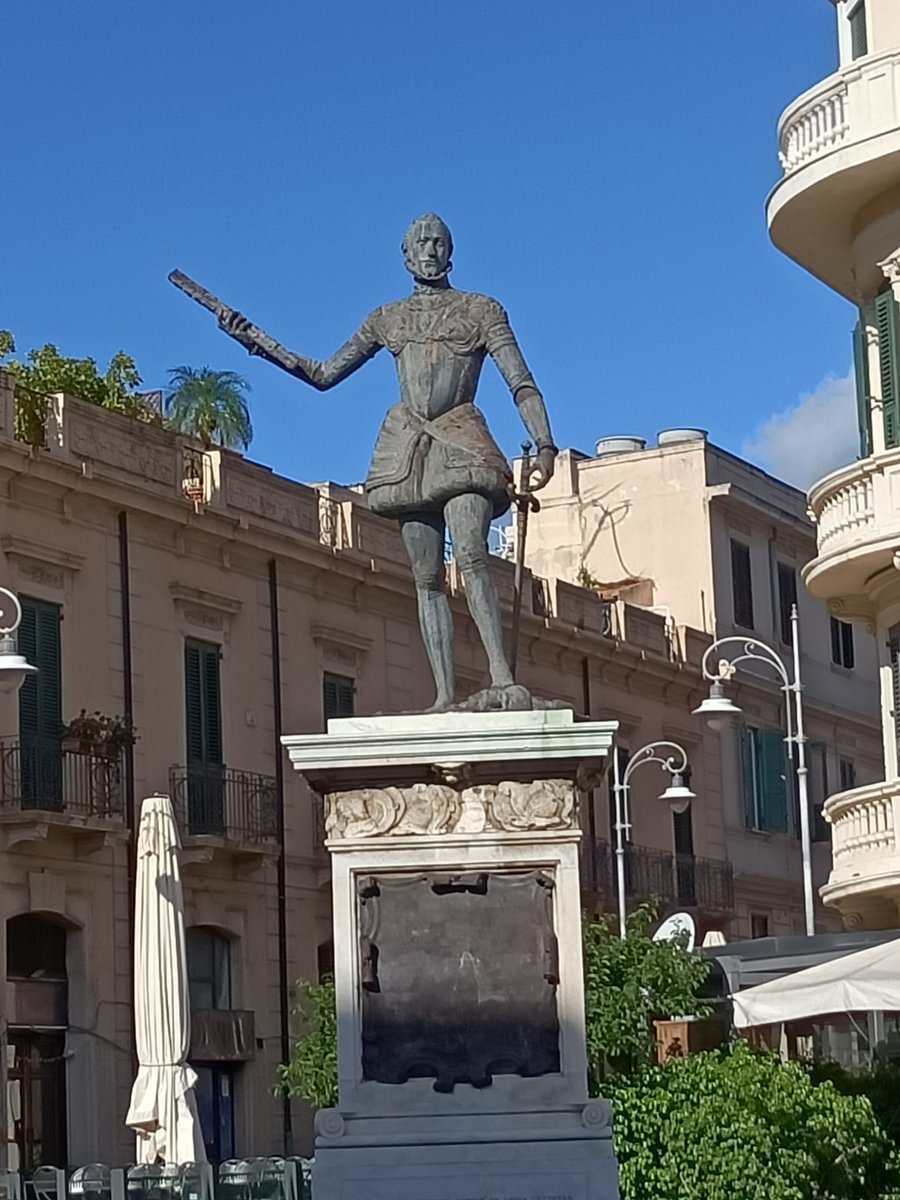 Messina. Don Giovanni d'Austria di Andrea Calamech scultore di Carrara.