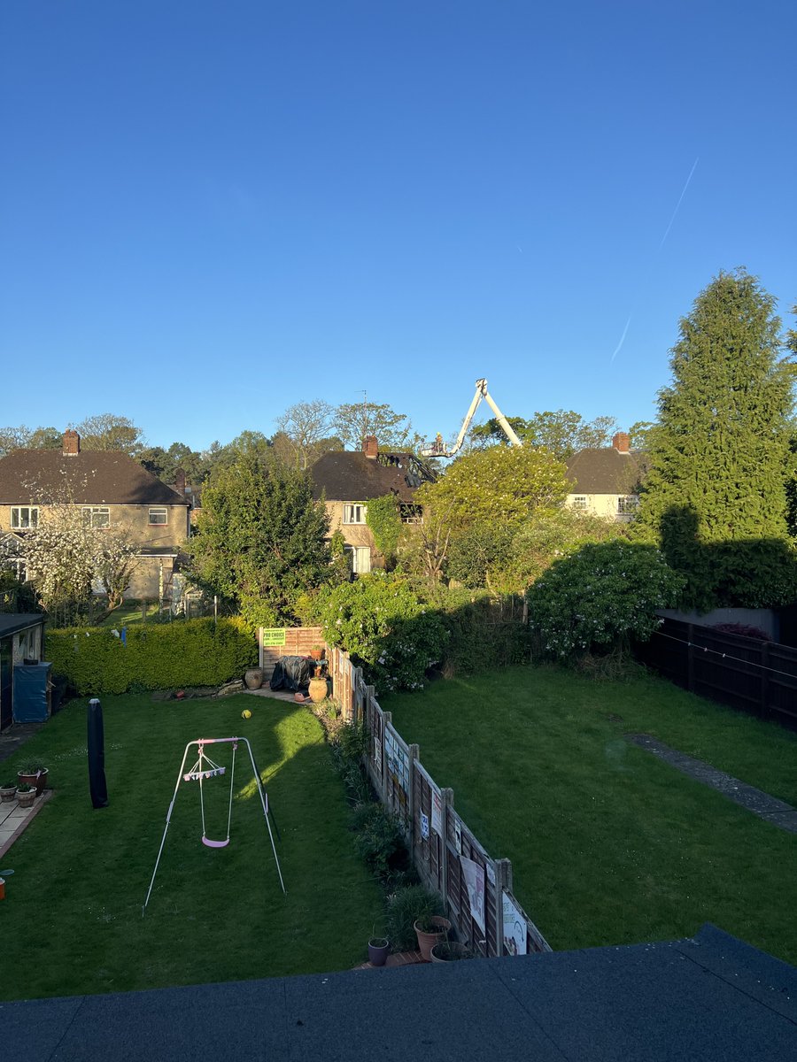 braydens92's tweet photo. @TheOxfordMail massive house fire on Franklin road last night https://t.co/KrtV2bkw7U