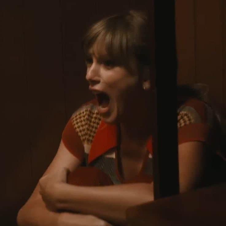 Mar_naav's tweet photo. Que siempre si Joe le puso los cuernos a Taylor en un bar llamado the black dog y se dio cuenta porque al sonso se le olvido apagarle la ubicacion del telefono a Taylor

#THETORTUEDPOETSDEPARTMENT https://t.co/N9gA9xhSoK