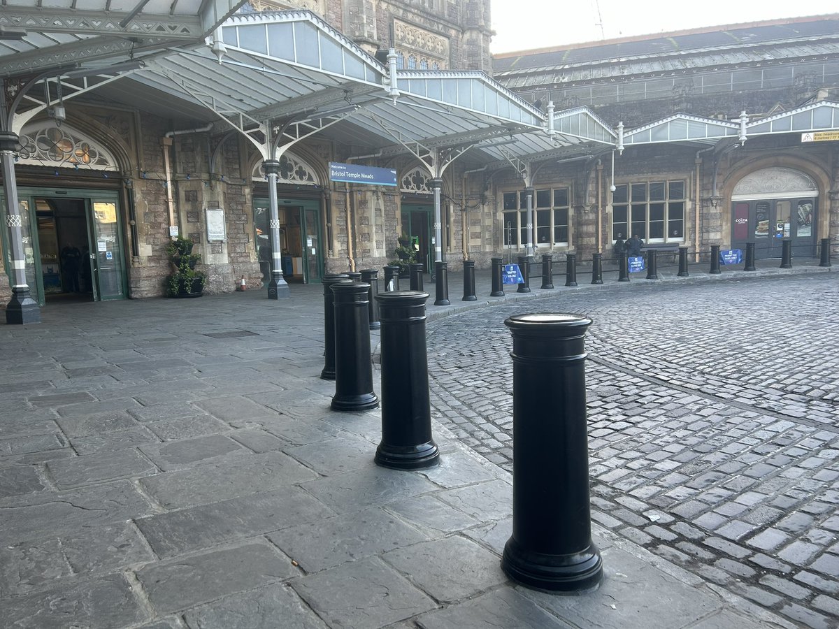 Rob Gregory RIBA (@_articulate) on Twitter photo Dear <a href="/networkrail/">Network Rail</a> - can these hostile vehicle bollards be given some Brunelian top hats, please?
<a href="/Heritagelocum/">Simon Hickman</a> Dear <a href="/networkrail/">Network Rail</a> - can these hostile vehicle bollards be given some Brunelian top hats, please?
<a href="/Heritagelocum/">Simon Hickman</a>