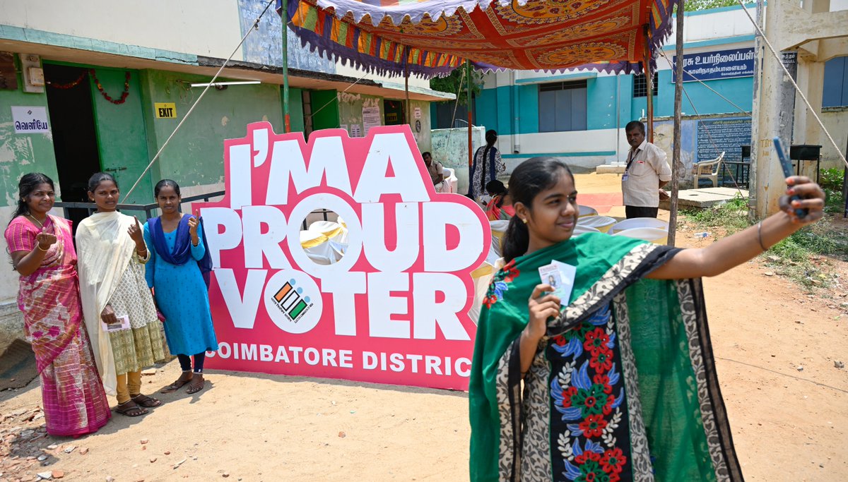 Voters take a selfie at a polling station at Palladam in #Coimbatore on Friday. 📸: @peri_periasamy @THChennai @the_hindu #LokasabhaElection2024