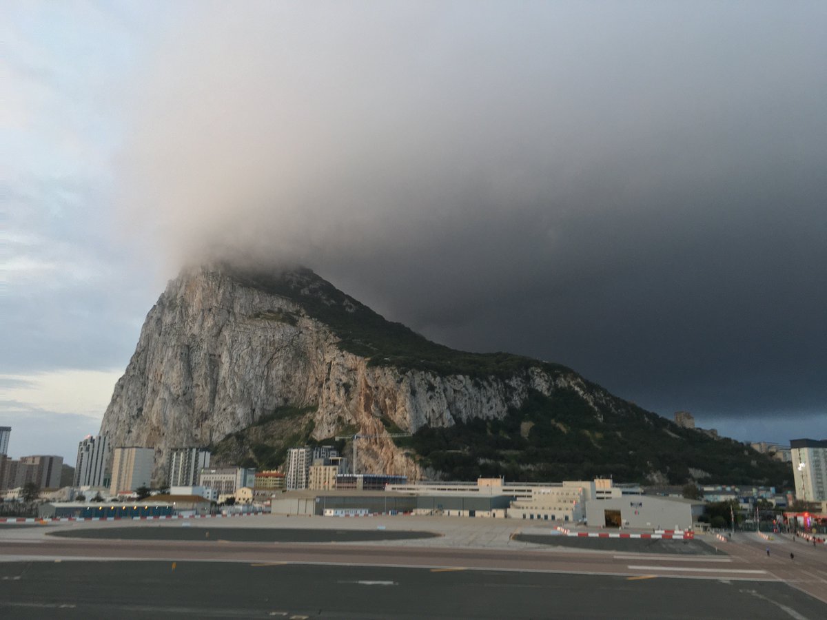 A generally cloudy and blustery Friday with scrappy Levanter and a fresh gusty easterly. ☁️ There will be some sunny spells at times bringing daytime highs of 20 Celsius, but it will feel a bit cooler in the wind. 🌬️