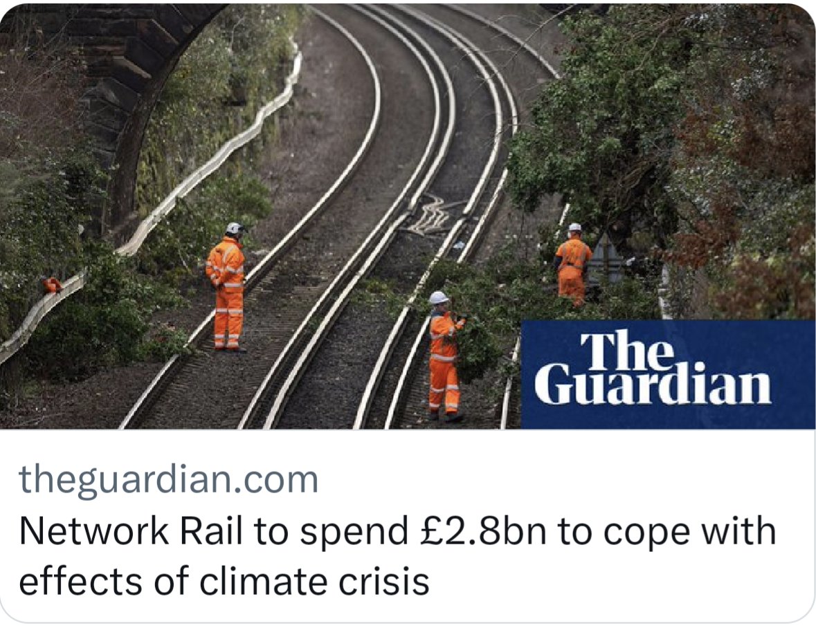 🌧️ We are already experiencing the impacts of extreme weather on our #PublicTransport network.

🚧 Now Network Rail has announced it is going to spend £2.8 BILLION to limit the impact of #ClimateBreakdown.

🟢 We can't afford to wait any longer for action to reduce emissions.