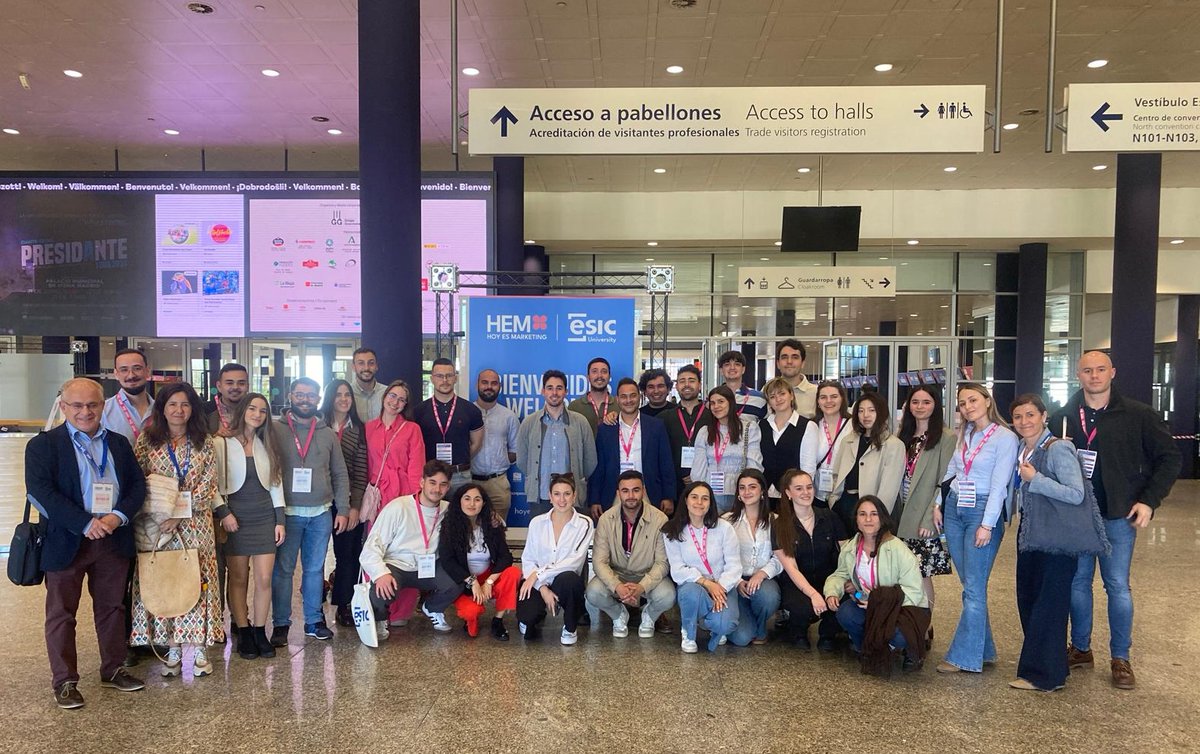 empresasjcyl's tweet photo. 🌟 Como broche final del Máster de Comercio Exterior y Digital Business los alumnos asisten al evento #Hoyesmarketing en IFEMA. 8000 participantes han tenido la oportunidad de conocer a las principales empresas referentes en marketing internacional.
#Mastercomex #ICECYL https://t.co/XJIq2BmxAO