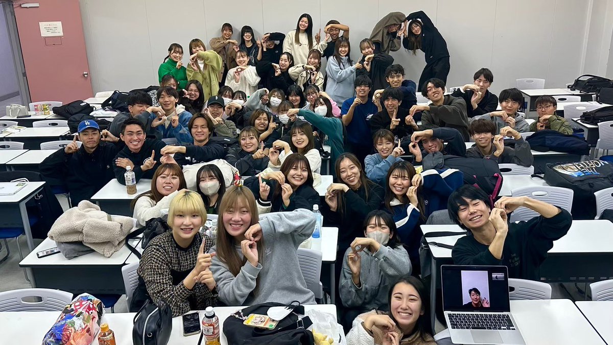 tokai_hibiki_24's tweet image. 皆さんこんにちは！
本日17:30から1号館Cの402にて、練習体験会の2日目を行います！！
当日参加も大歓迎なので、興味ある人は是非お越しください！！

#春から東海大学　#春から東海大　#春から東海　#東海大学サークル　#東海大学響 #東海大学　　#東海大学湘南キャンパス　#サークル