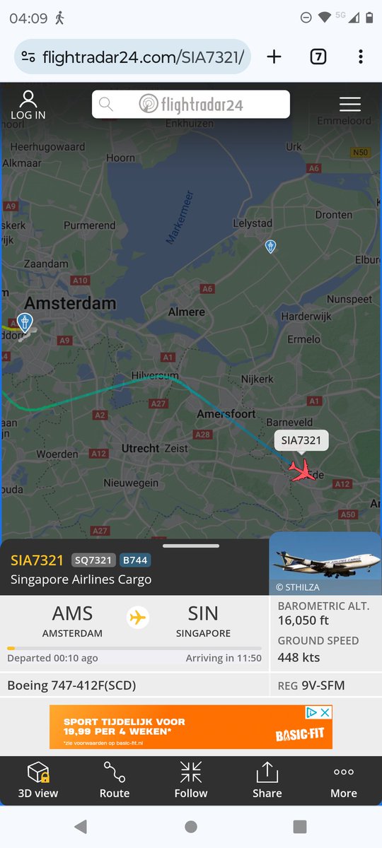 frankstra007's tweet photo. Om 04.09 gewekt door deze van Schiphol vertrekkende oude herriebak. @lchtvrkrsldng stuurt 'm zonder pardon over de woonkernen van Hilversum, Baarn en Amersfoort om zoveel mogelijk mensen te wekken #stopnachtvluchten https://t.co/z1CNYHVs1O