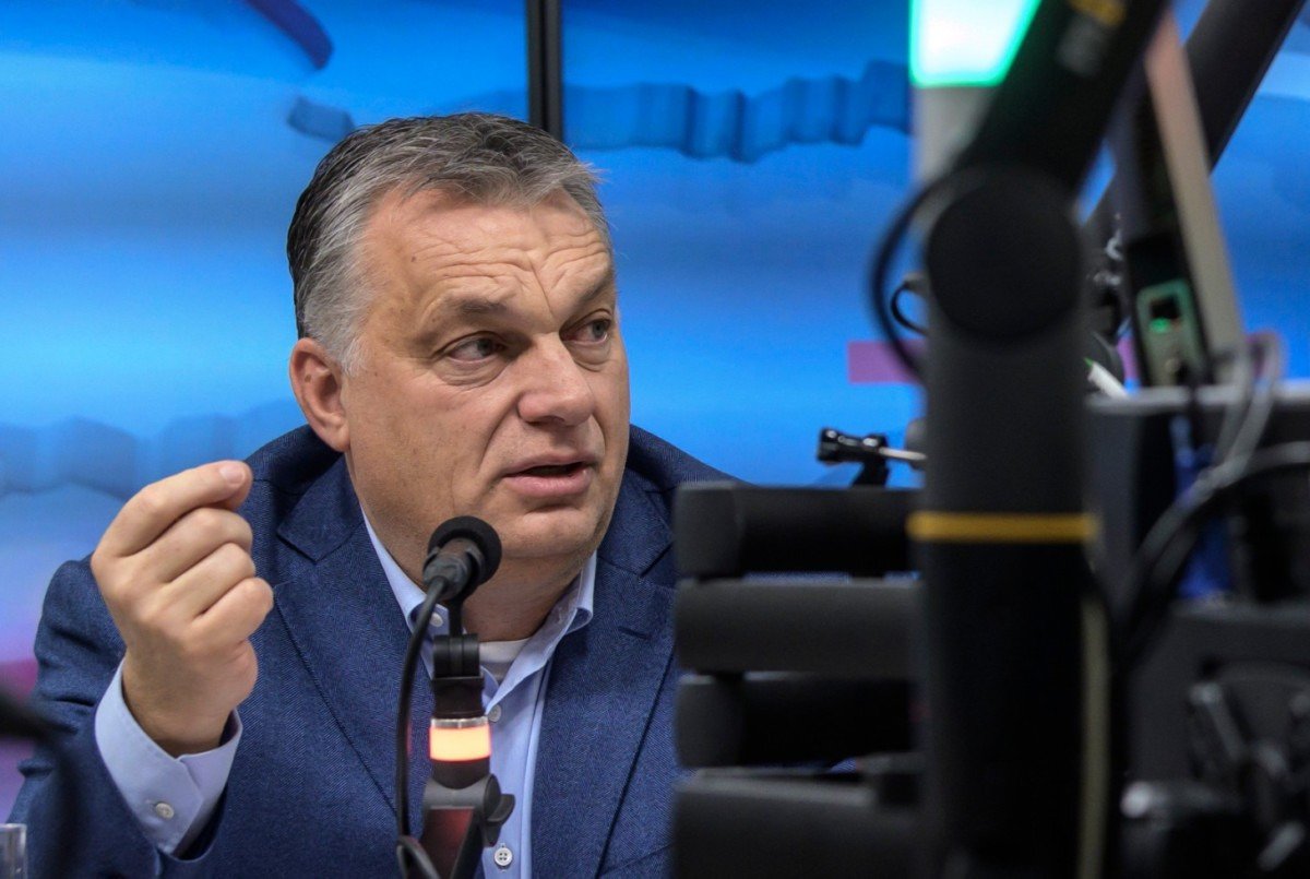 🇭🇺 @PM_ViktorOrban emphasized in a Kossuth Radio interview that as long as there is a national government, Hungary will not intervene in either side of the Russia-Ukraine war. 📻 PM Orbán noted that the first phase of the conflict, involving proposals to send troops to Ukraine,