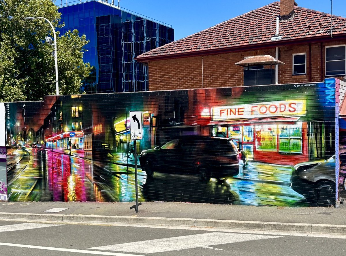 Wollongong, Australia - driving back from painting at @theseafoodshacksouthend reminded me of my recent mural in Australia based on the streets around Southend - loved painting this on a scorching hot Aussy day - I was@missing home a bit too - so bringing a bit of Southend to Oz