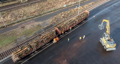 🤝 UPM partners with @DB_Cargo to transition to rail transport for timber, enhancing sustainability for its #Leuna biorefinery: tinyurl.com/5fdejdzd
@UPMGlobal 
#BMI