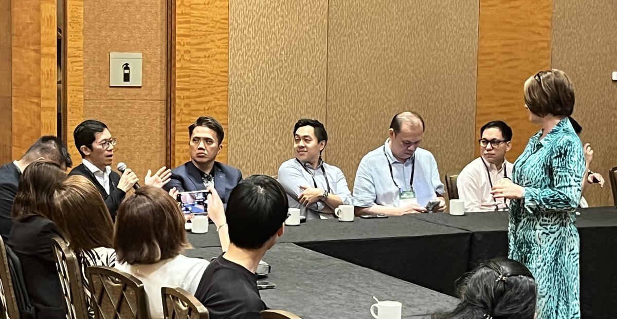 #Omdia analysts @maxineholt and Adam Etherington addressing questions from the floor during this morning's #OmdiaAnalystSummit at #BlackHatAsia 2024. #BHAsia #cybersecurity