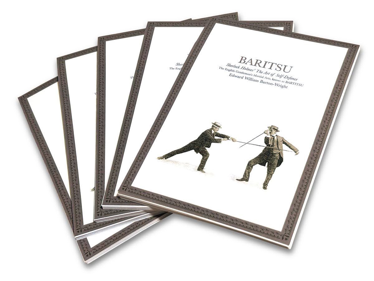 heibonshatoday's tweet image. 【みなさま、事件です】

本日、社内有志により『バリツノート』が＼手作り／にて爆誕しました。

その数、５部！！

『シャーロックホームズの護身術　バリツ』の写真と一緒に、#バリツを買ってノートをもらおう のハッシュタグをつけて投稿→抽選で5名様に手作りノート贈呈します♫

締切は5月8日！