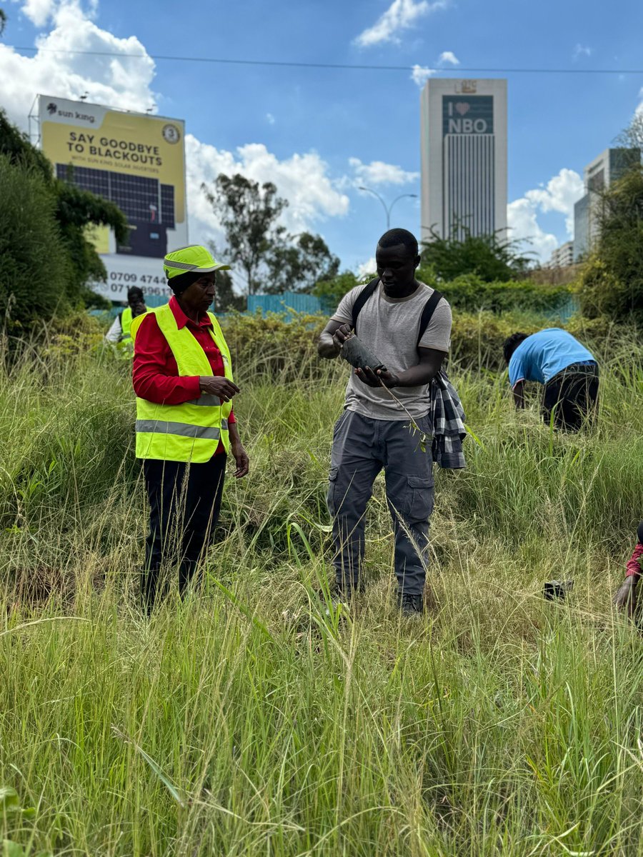 Together with Civil Eng dept, ee planted & documented 170 trees through #JazaMiti app The govt should operationalize the #GreenCertificate to give incentives to anyone who plants 300 trees a year @ProfKimenju @k_iuesa #UoNCares #ClimateAction @UoN_Engineering #EastAfrica