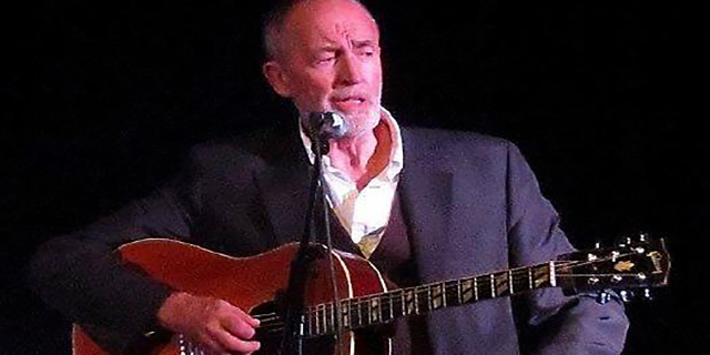 When musician Mike Hurst was diagnosed with Parkinson’s disease, he decided to raise some money for research.

To his delight, his famous friends rallied round and will join him for two nights at the Kenton Theatre in Henley in September.

Read more...

tinyurl.com/49fs6pzu