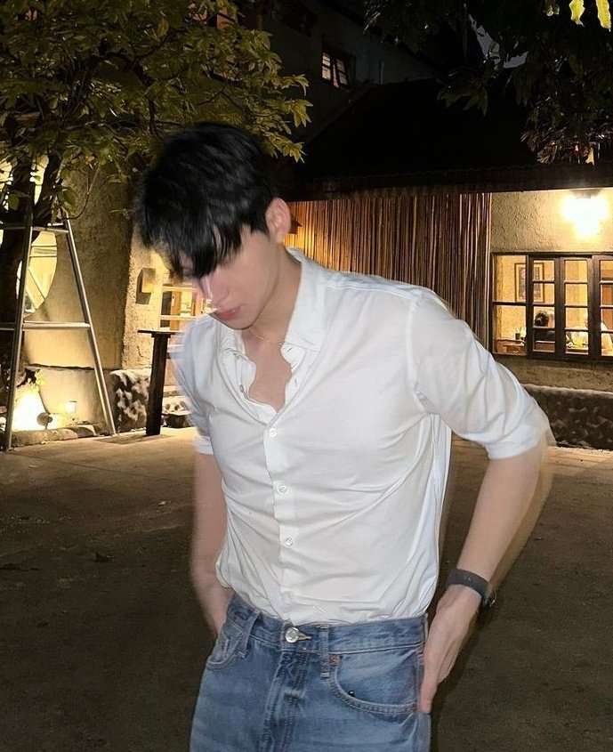 jjrchan's tweet photo. คือคล้ายกันแบบงงๆ งงว่าคล้ายกันได้ไง 55555555555 https://t.co/GfC89sz9Lj