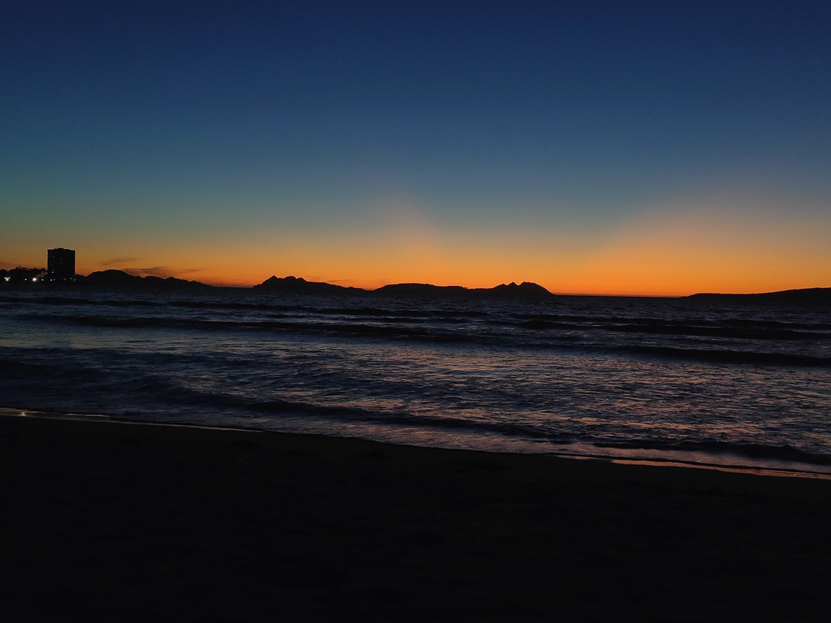 carmenglez_19's tweet photo. 🌅❤️‍🩹 https://t.co/h6mejgfPMa