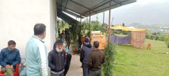 'Matdan me Bhagidari, Kishtwar Ki Zimmedari' Voters standing in queues to cast their votes at Green Model polling station in the Agriculture Building, Berwar, 50-Paddar, Nagseni AC.#SVEEP #RightToVote #Election2024 #BadaltaKashmir #ShiningJammuAndKashmir #TourismJ&K #NayaKashmir