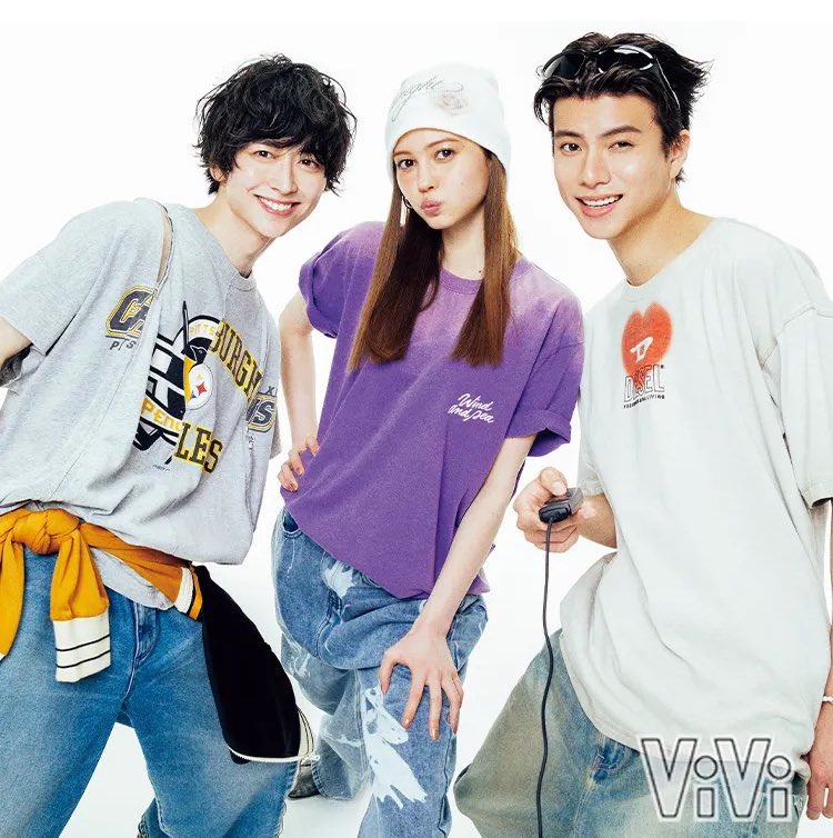 みんなー！情報解禁でーす！

あおとくんまさしくんと私の３人のインタビューも掲載されます🎀🎀🎀🎀

ViVi6月号4/23（火）発売です✨

記事はこちらから↓
vivi.tv/post400524/