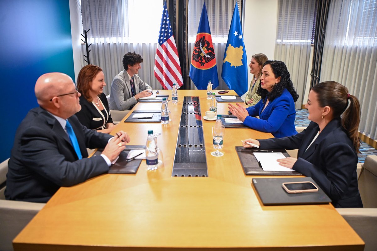 I thanked @StateGWI's Kat Fotovat for her friendship and for her trust in my team and in Kosovo. In our meeting during #WPSRKS2024 this week, we discussed the next steps for the implementation of WPS Center of Excellence, now established. 🇽🇰🇺🇸