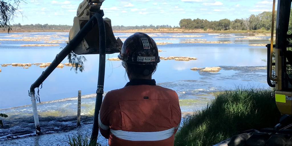 DWER_WA's tweet photo. Sediment removal along the shoreline of the Vasse Estuary has commenced this week, led by @watercorpwa, us at DWER and supported by @CityBusselton.
Residents are hopeful the work will reduce smells in summer months caused by the exposed sediments.
#WAEstuaries #DWERatWork https://t.co/HyhUbNKrsQ