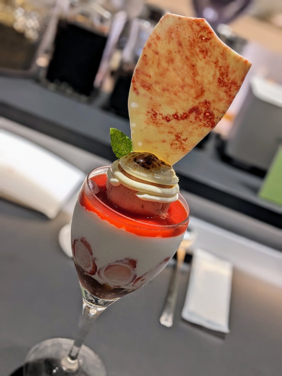 札幌で美味しいものたくさん食べた😋
無計画弾丸旅行なのに時間作って会ってくれてありがとうすぎる🫶
良き友達に恵まれてます🥹

たくさんお土産買って帰りまーす✨🛫