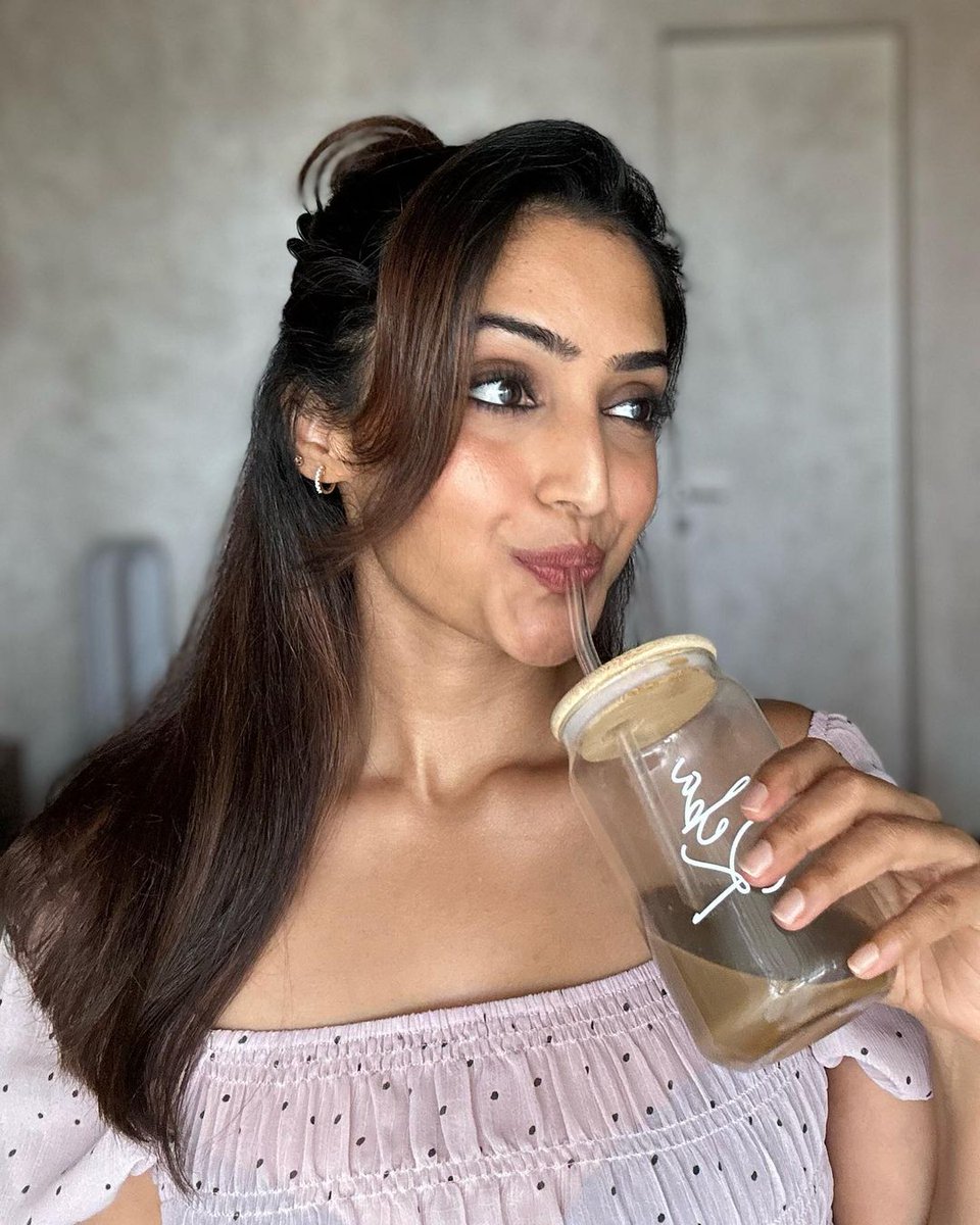 Cutie #RebaMonicaJohn 😻✨

#RebaMonica @Reba_Monica