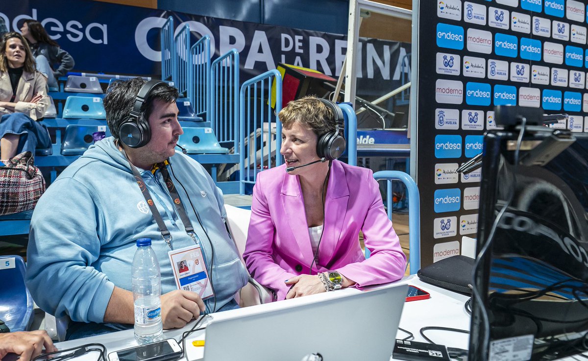 Viernes. Día de Basket en España. Y si mañana acaba la liga regular de LF Endesa, hoy es el día para dejar constancia del extraordinario trabajo del Equipo de Comunicación de la FEB. @PabloRomeroFEB y su gente dan un rendimiento superlativo. Gracias y felicidades.