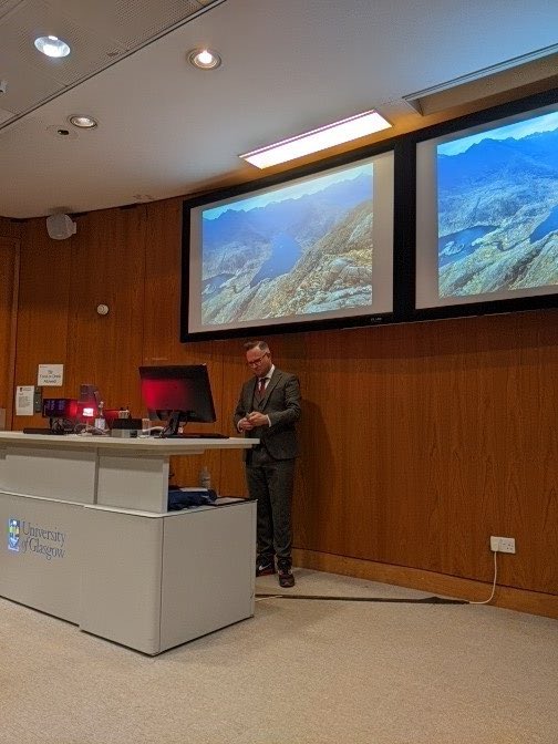 In case you missed it, here’s a recording of my inaugural lecture on Wednesday, and of @ProfMacpherson’s very generous introduction. Thanks again to @UofGHumanities and @HearaichHerald for organising it! (And to @suzanne_nimmo for the photo.) gla.ac.uk/schools/humani…