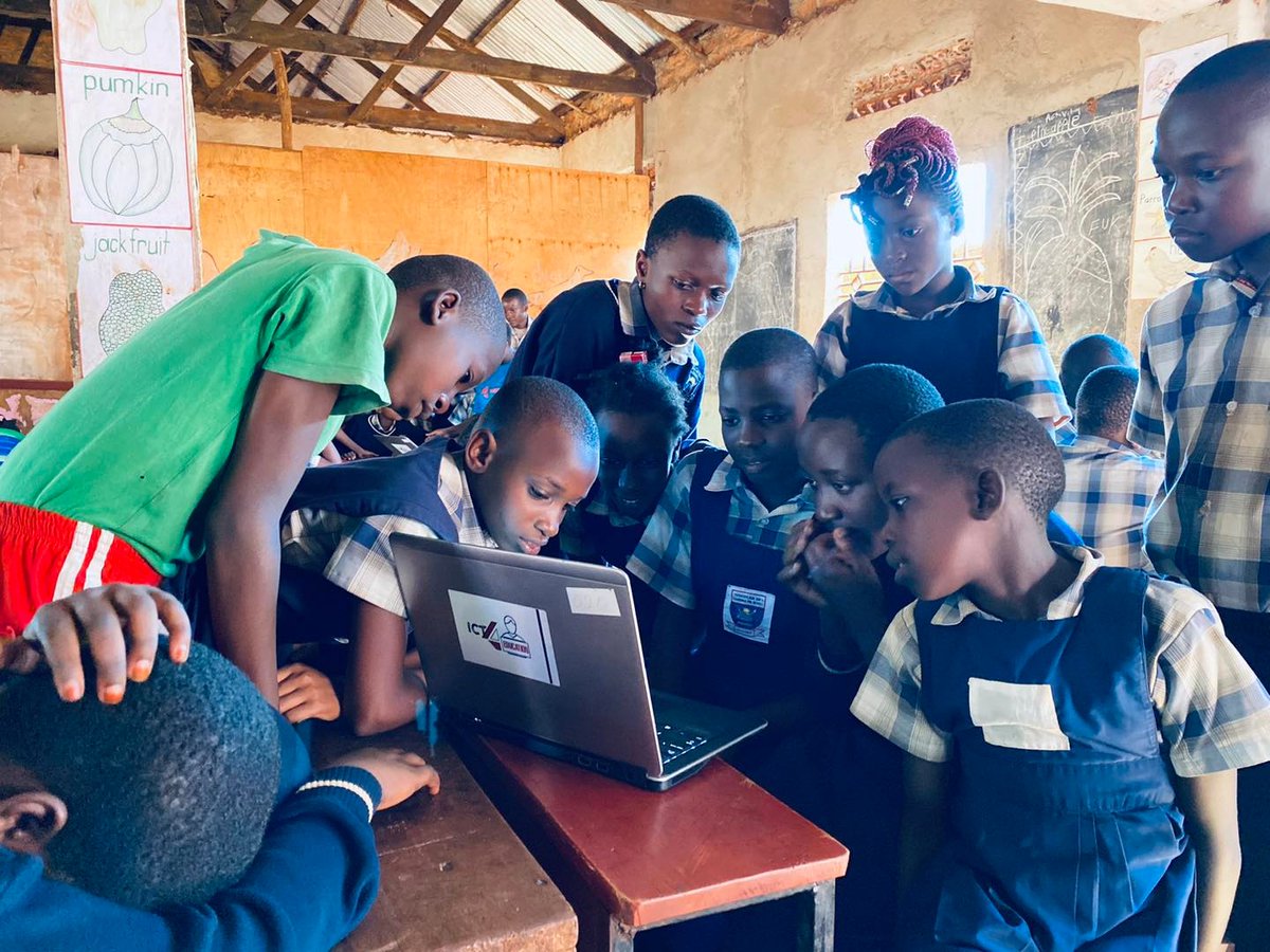 An absolute honour to spend time with these bright minds! Together, through initiatives like ICT4Education, we're empowering these young talents with the tools they need to shape a brighter future.

#brightfuture #education #youngtalent #learners