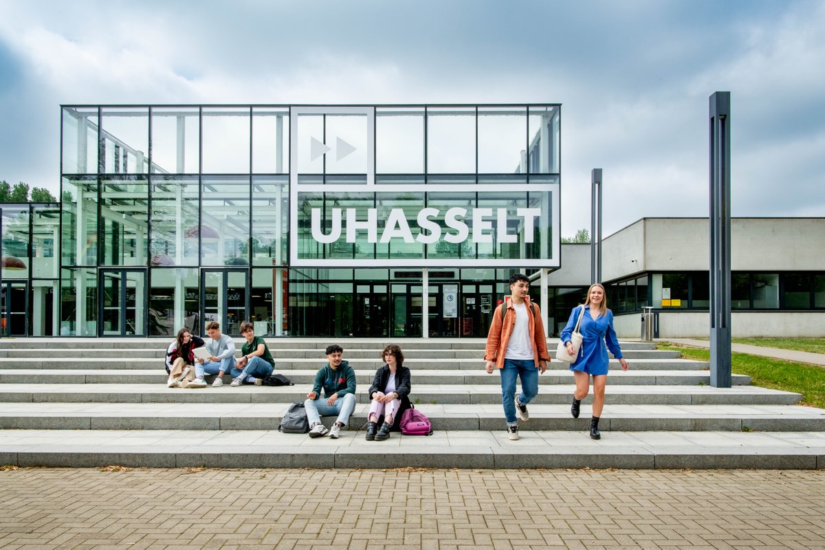 Op onze infodag op 27 april kom jij alles te weten over studeren aan UHasselt📚 Zit je met vragen? Of ben je gewoon benieuwd of je je wel thuis voelt op onze campus? Dan is dit het uitgelezen moment om langs te komen. Van harte welkom van 10u tot 16u! bit.ly/3pf3FQl