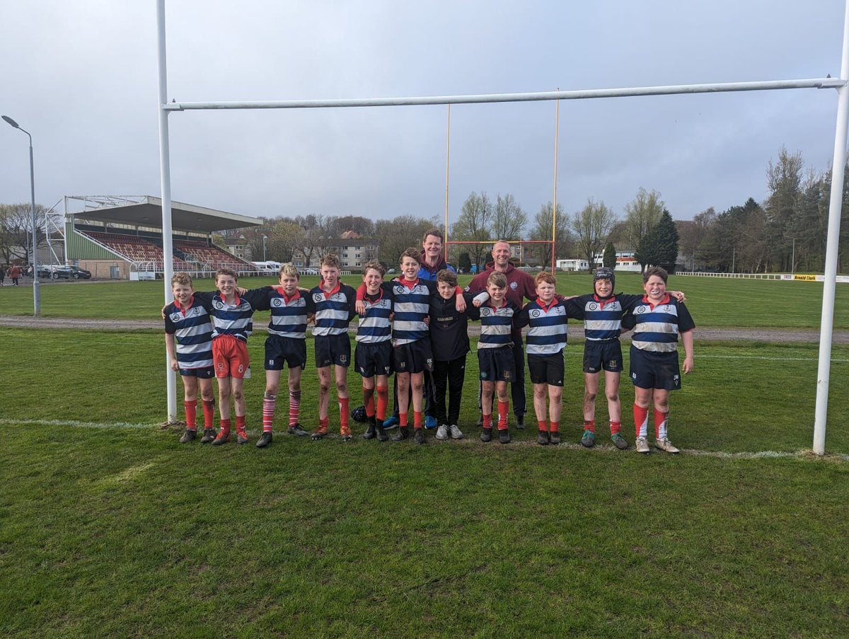 Well done to the ⁦@balfronhigh⁩ ⁦@SrfcRugby⁩ S1 rugby team who took part in the ⁦@BurnbraeBull⁩ competition last night. 4 wins out of 5 is a fantastic result. Thanks ⁦@steven_meenagh⁩ for organising!