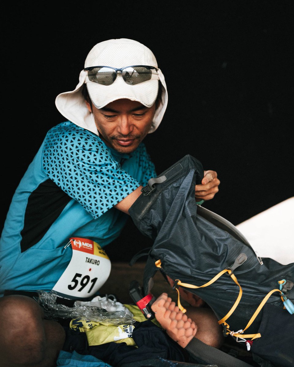 Life at the bivouac ⛺ The bivouac is where the MDS Legendary lives. As well, as sleeping there, participants share unforgettable moments with other participants, eat and rest. 🏃‍♂️ MDS Legendary | April 12 to 22 🟠 Follow the MDS Legendary live 👉 pulse.ly/nnbueip9gv