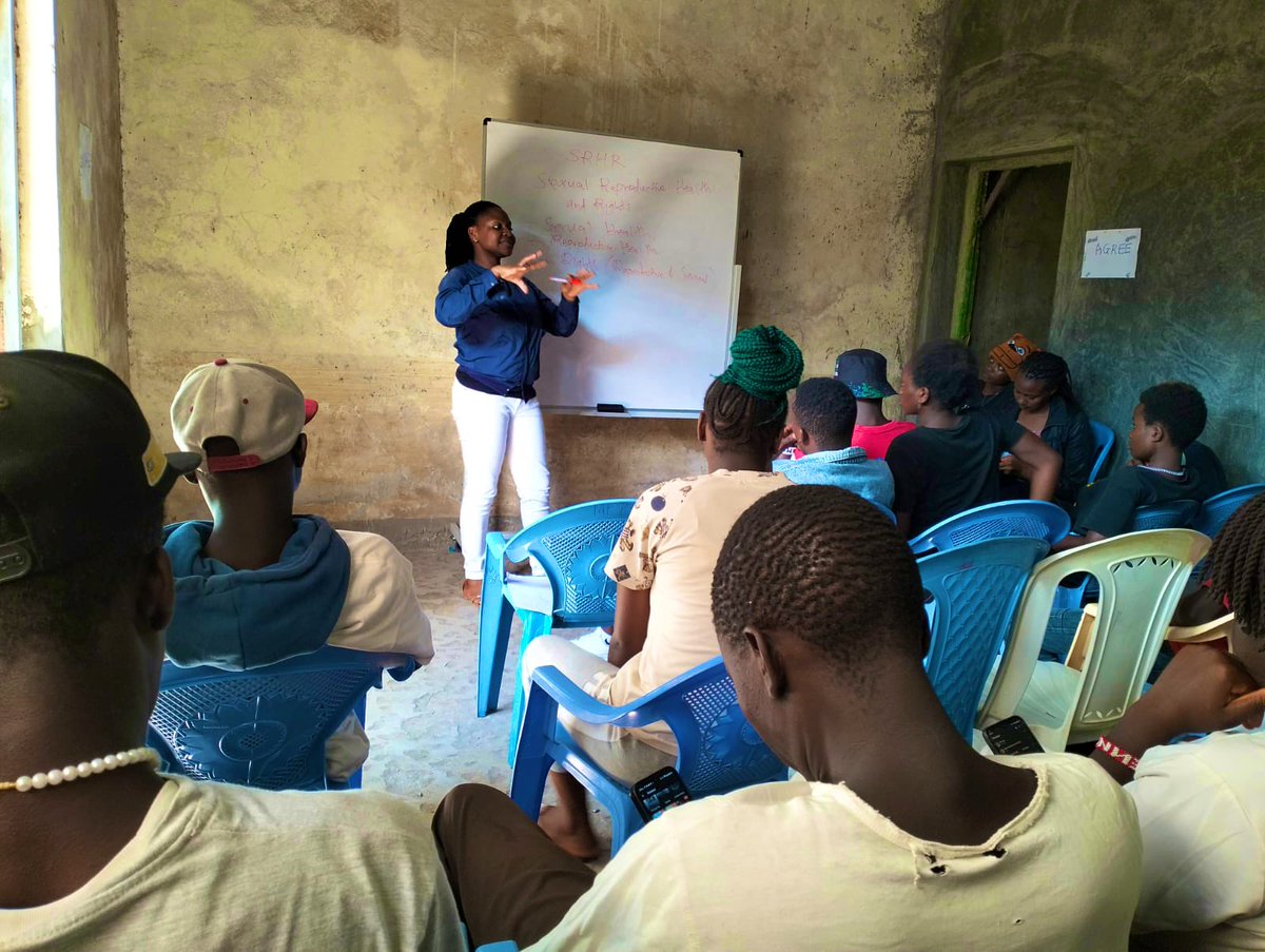 Sexuality is a core part of our identity. Today's SRHR session aimed at helping young people understand, appreciate and increase awareness about their own sexuality. As @MaonoAfrica we endeavour to join hands in order to empower the AYP's on SRHR matters. #SRHRAwareness