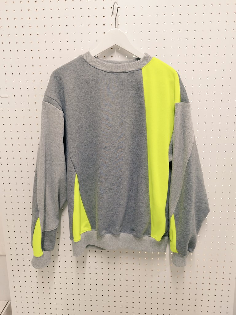 sonar1201's tweet photo. SHUTTLE
diagonal sweat/neon yellow https://t.co/VClzpiqnBY