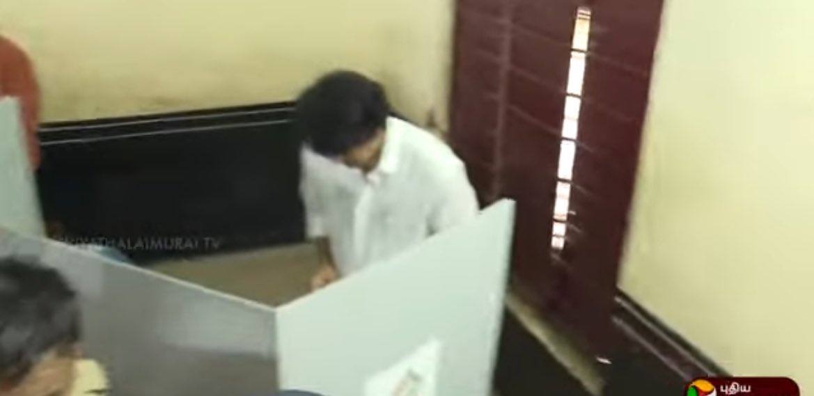 Thalapathy VIJAY casts his VOTE #TheGreatestOfAllTime #தமிழகவெற்றிக்கழகம் #LokSabhaElections2024  @actorvijay