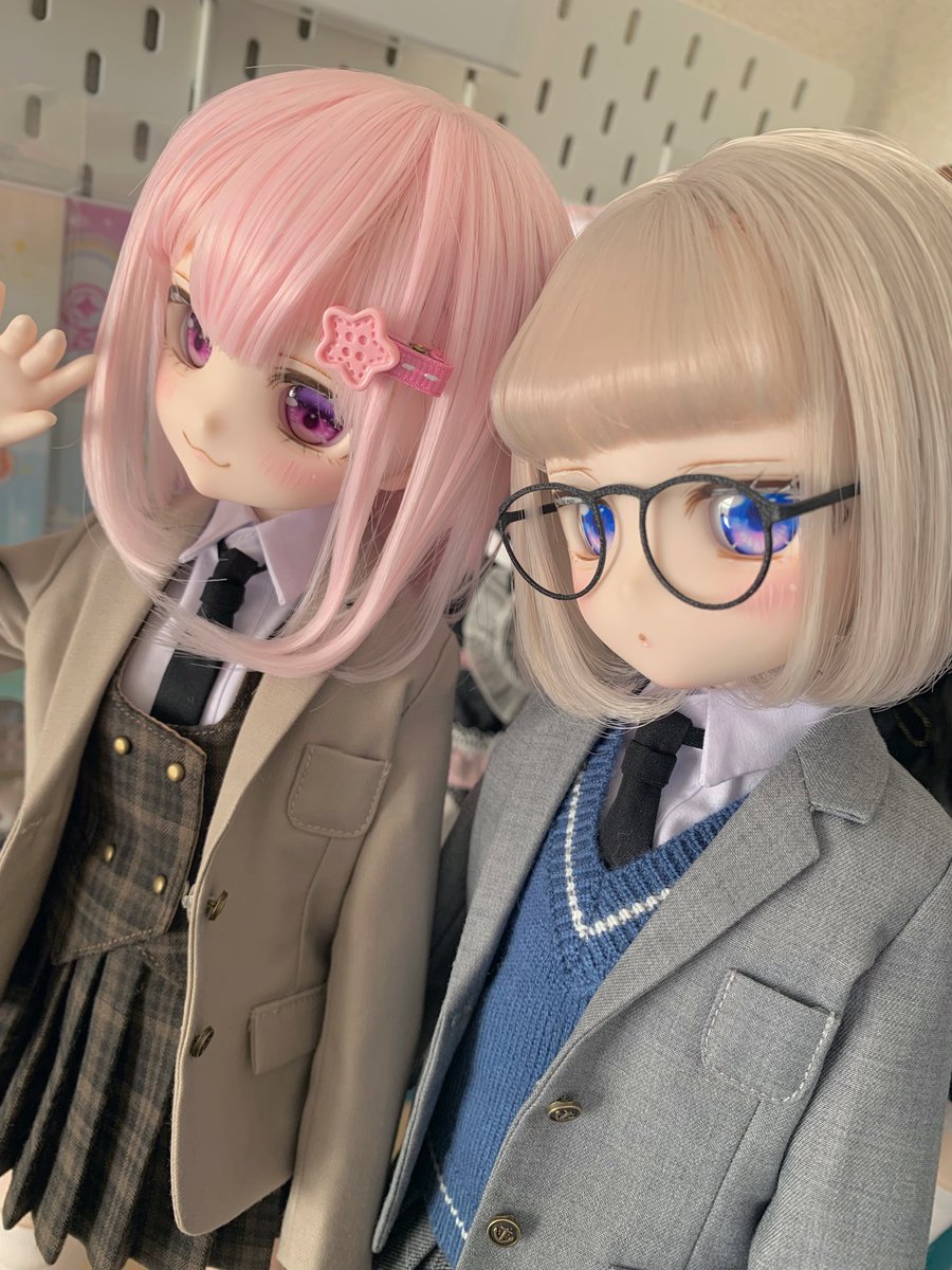lc_tos's tweet photo. 制服 https://t.co/DB16FYiiba