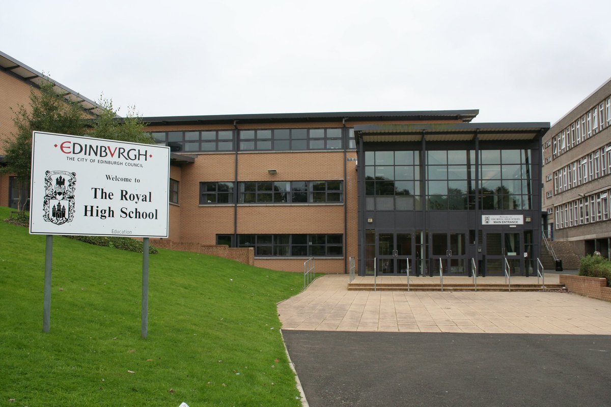 Heading back to Scotland today 🏴󠁧󠁢󠁳󠁣󠁴󠁿 My last trip for a couple of weeks so I can focus on the new book. Excited to work with @Royal_High_Sch in Edinburgh #AIclassroom