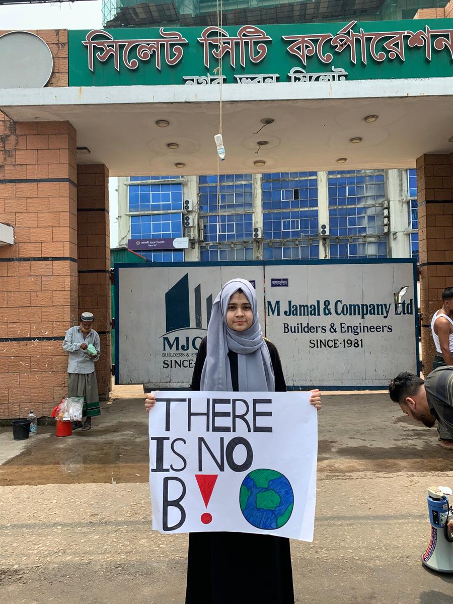 📍 Sylhet 🇧🇩✊ Global Climate Strike 2024🌍
Today, we unite as a global community to demand urgent action on climate change!
#EndFossilFuels 
#ClimateJusticeNow 
#GlobalClimateStrike  #FridaysForFuture #ClimateJustice #RenewableEnergy #ActNowForOurPlanet 🌏
@YouthNet4CC