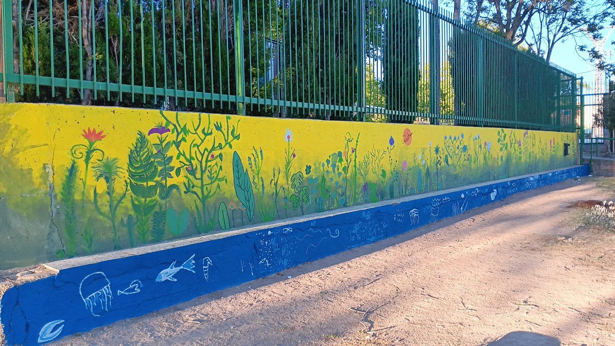 IESpignatelli's tweet photo. 📍 Este año nuestra actividad comunitaria “Hacemos barrio” la hemos trasladado al Instituto Pignatelli, al que agradecemos habernos cedido el espacio. https://t.co/t3k28ue5Ew