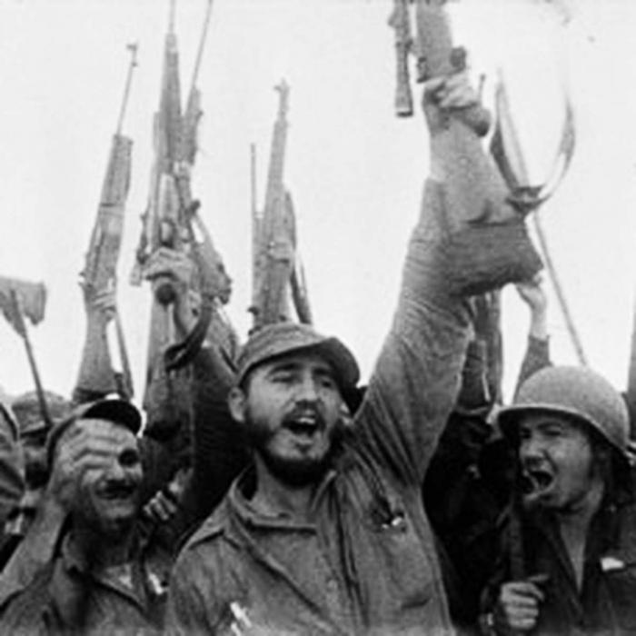DaneyiEsquivel's tweet photo. Nuestro invencible Comandante en Jefe siempre junto al pueblo, se logró la victoria. Innegable derrota para el  imperialismo norteamericano. https://t.co/boG3BotJrv