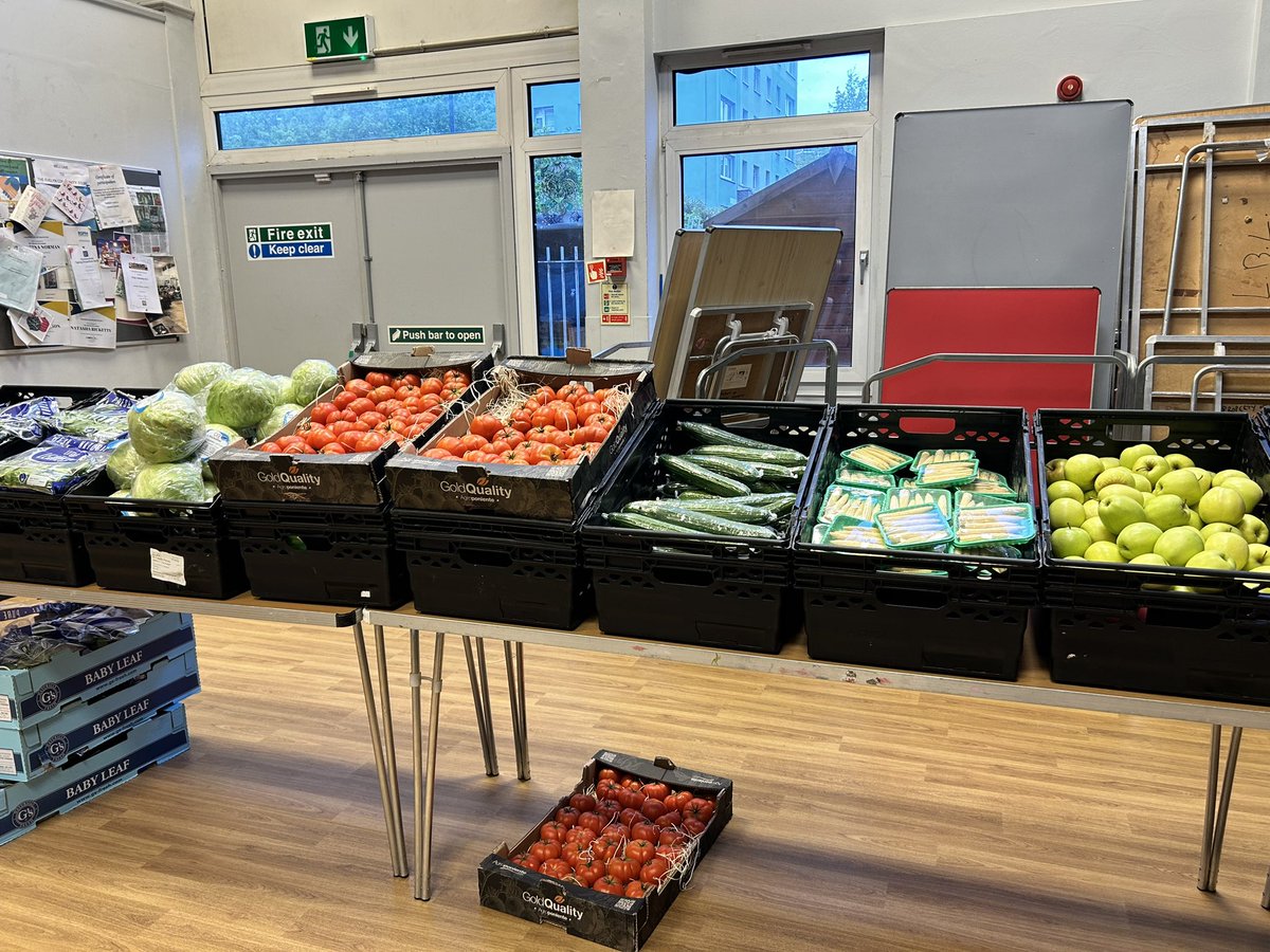 Evelyn Community Store 💙 tweet media