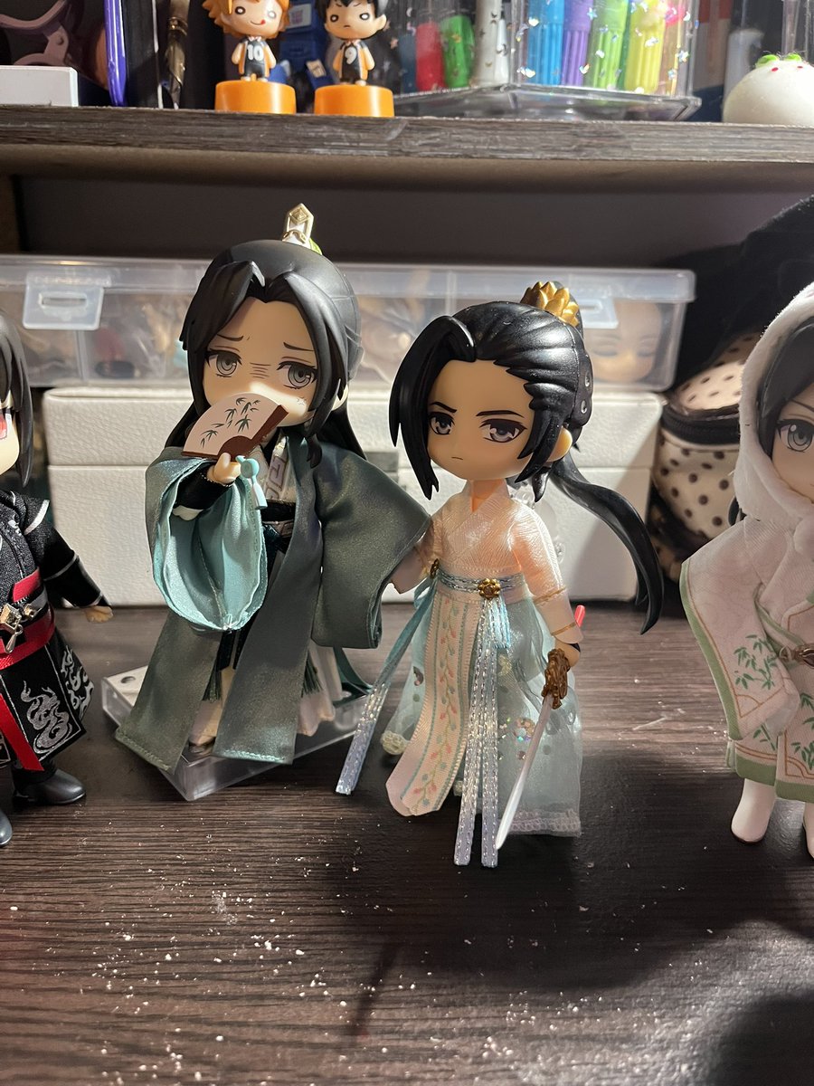 Progress update:
I'm done for now. I also already scratched Liu Qingge's hair 😫
His boots has shipped but not his outfit. So he is currently wearing Qing Jing Peak inner robes + a blue skirt
#svsss #LiuQingge