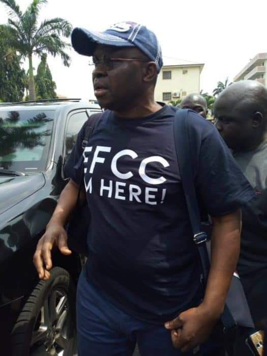 Fayose is trending because of Yahaya Bello.

The fmr Kogi Gov, is hiding after EFCC declared him wanted for corruption. Unlike Ayo Fayose who stormed EFCC office with custom shirts when they wanted him.

'You're running like grass cutter' - Nigerian blast the White Lion.