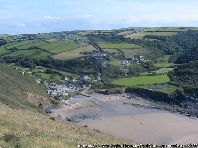 Picture of the Day from #Cornwall, 2003 #CrackingtonHaven #village #coast #beforeflood geograph.org.uk/p/87 by Paul Dixon